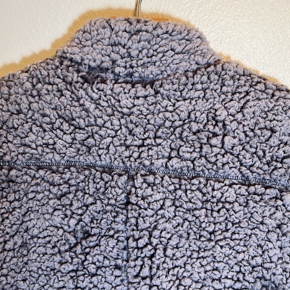 THREAD + Supply Fleece Fuzzy Vest Size Large - Picture 9 of 14